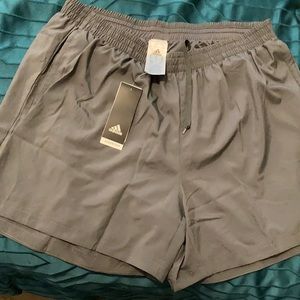 New with tag men Adidas run it short M